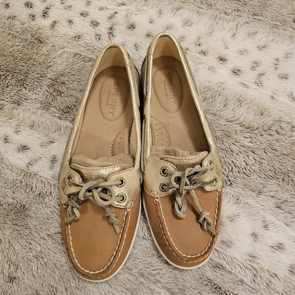 NWOT Sperry Shoes